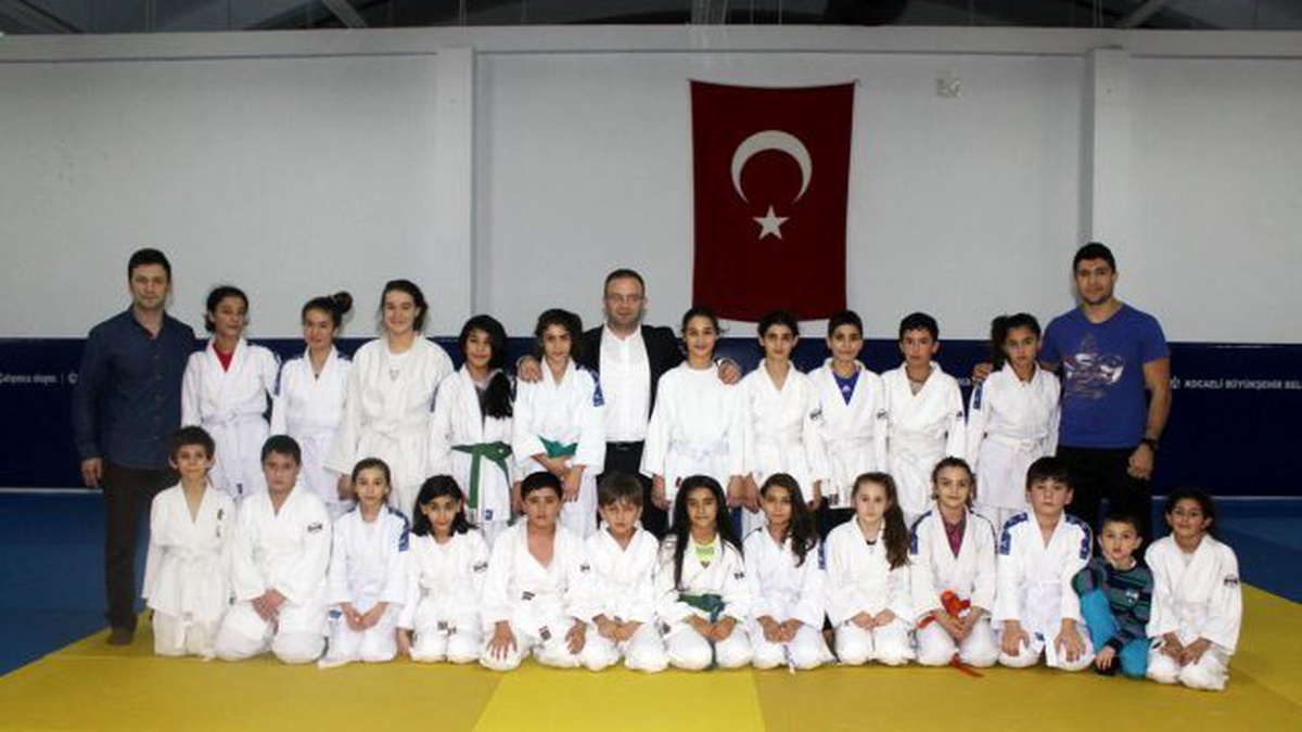 Kağıtspor\'un Lisanslı Sporcu Sayısı 71.850\'ye Çıktı