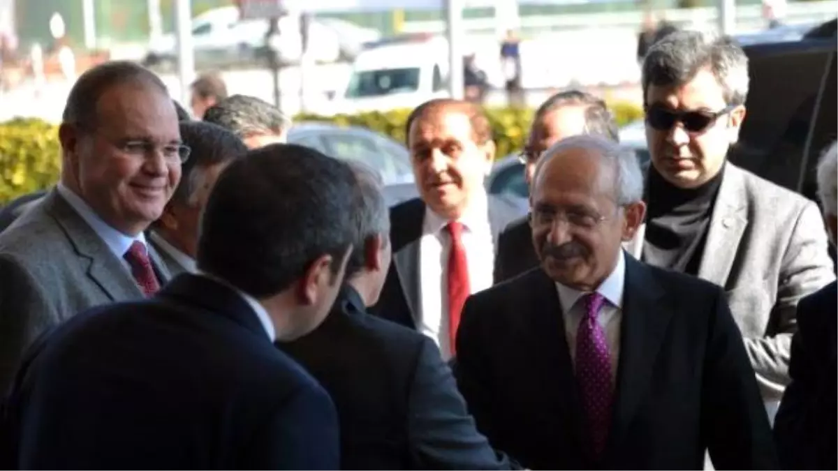 Kılıçdaroğlu, Konya\'da Çiftçilerle Buluştu