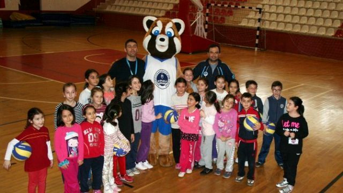 Kızıl Panda Seko,spor Okullarında