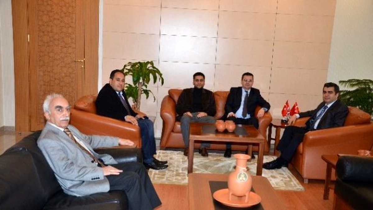 Makedonya Çalışma ve Sosyal Politika Bakanlığı Müsteşarı Enver Husejın, Vali Düzgün\'ü Ziyaret Etti