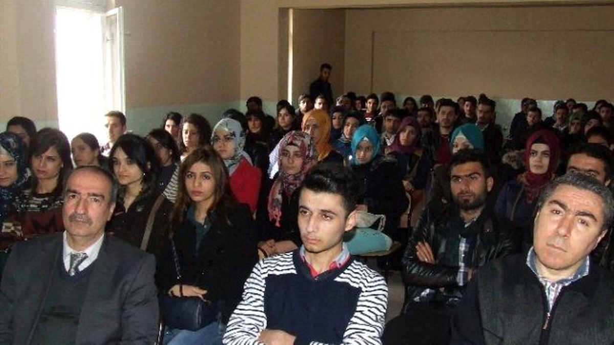 Öğrenciler \'Küçük Yaşta Evlilikler\' Konusunda Bilgilendirildi
