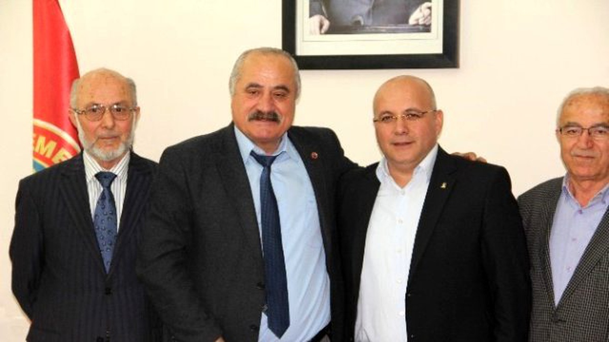 Özcan ve Namal\'dan Emekliler Derneğine Ziyaret