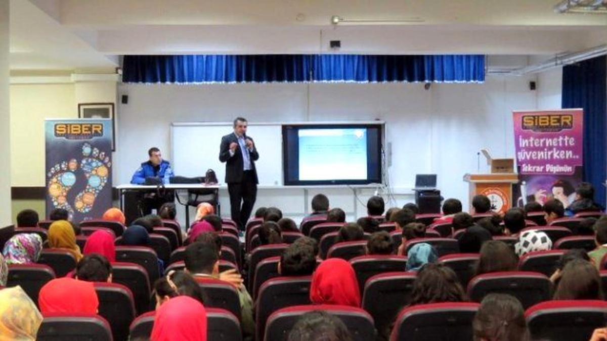 Sosyal Medya ve Güvenli İnternet Konferansı