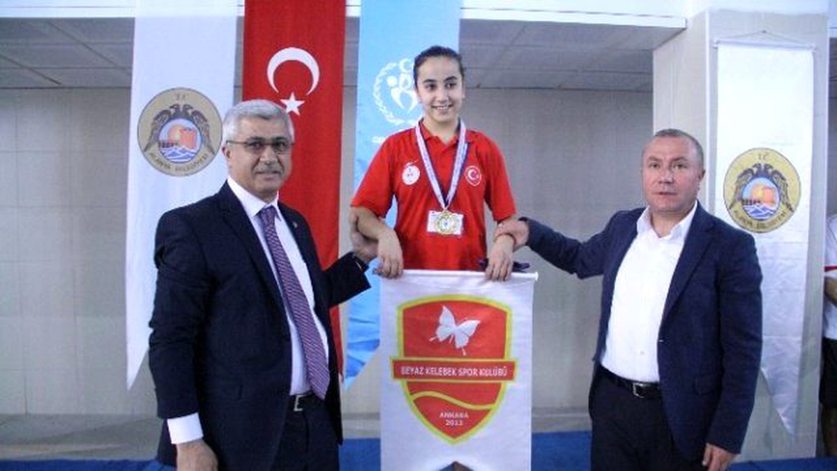 Türkiye Özel Sporcular İkinci Bölge Yüzme Şampiyonası Alanya\'da Başladı