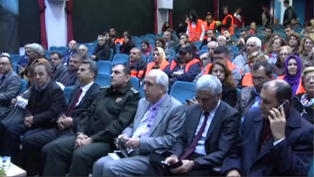 Yrd. Doç. Dr. Gündoğdu\'dan Tsunami İçin Erken Uyarı Sistemi Önerisi