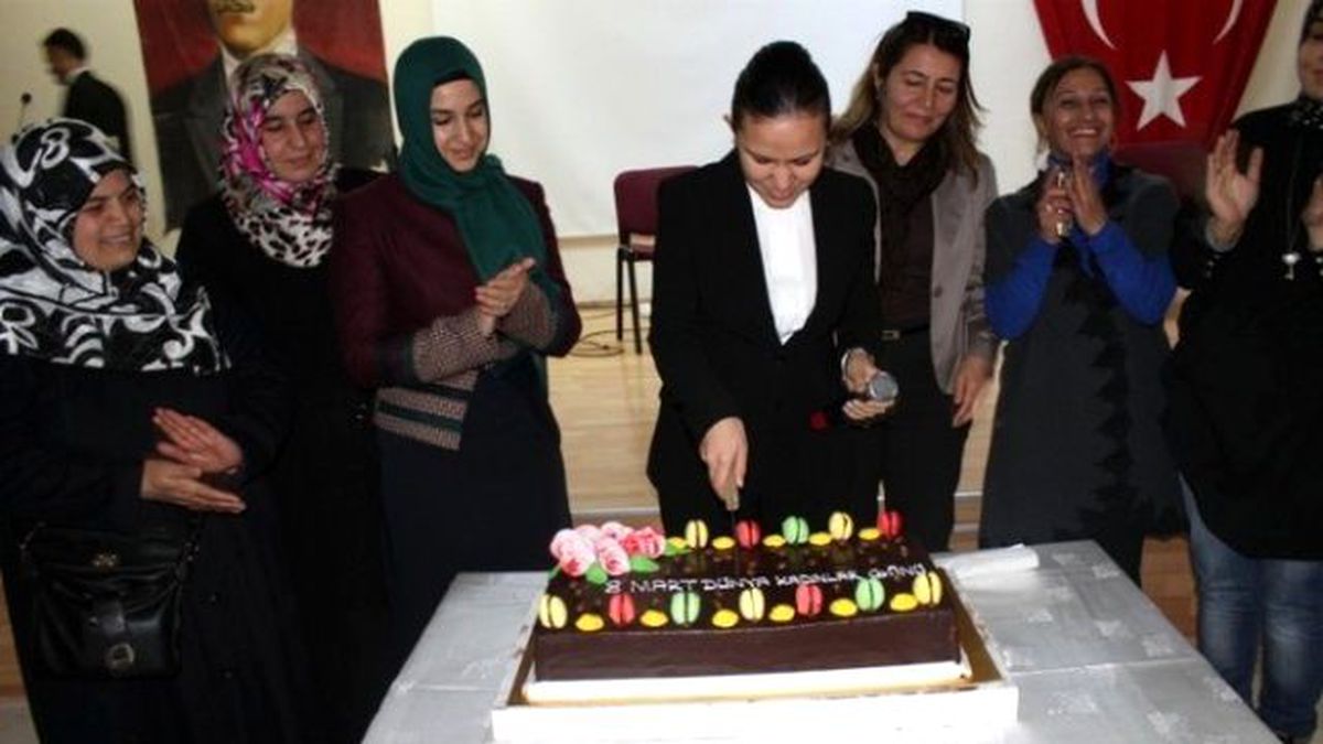 Mart Dünya Kadınlar Günü Yazıhan\'da Kutlandı