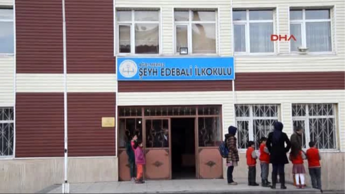 Ağrı Okulda Süt İçen 30 Öğrenci Hastaneye Kaldırıldı