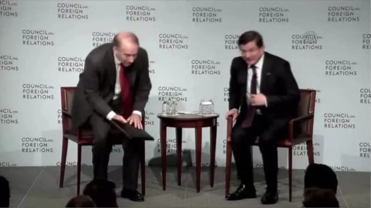 Davutoğlu CFR\'nin Kurumsal Konferansına Şeref Konuğu Olarak Katıldı