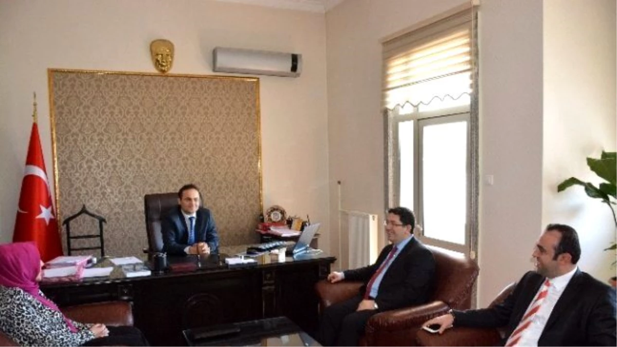 Başkan Yazgı İdare Mahkemesi Başkanı Erkan\'ı Ziyaret Etti