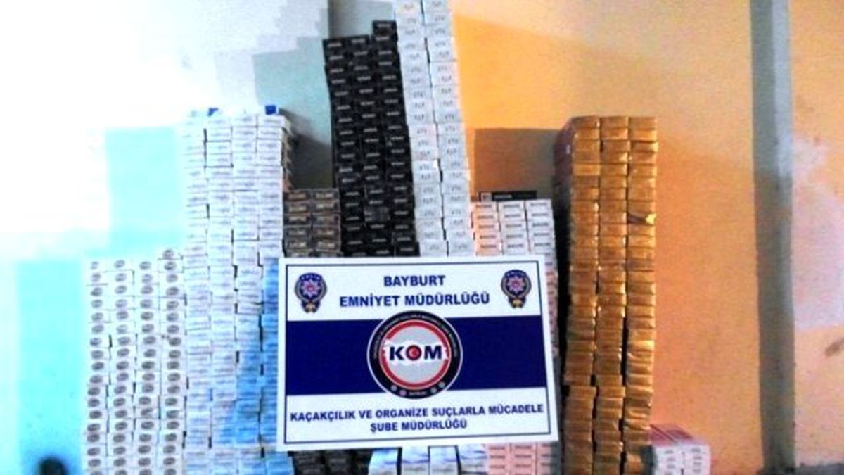 Bayburt\'ta 7 Bin 810 Paket Kaçak Sigara Ele Geçirildi