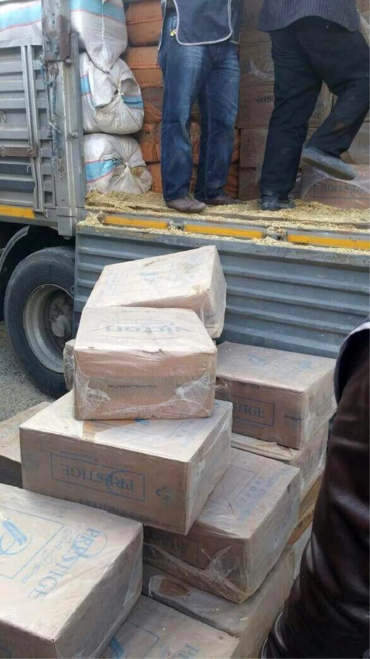 Gaziantep\'te 250 Bin Paket Kaçağı Sigara Ele Geçirildi