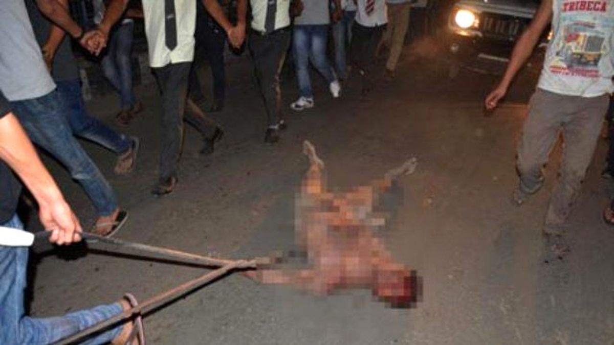 Tecavüzü Protesto Eden Halk; Cezaevi Bastı, Tecavüzcüyü Kaçırıp Yaktı