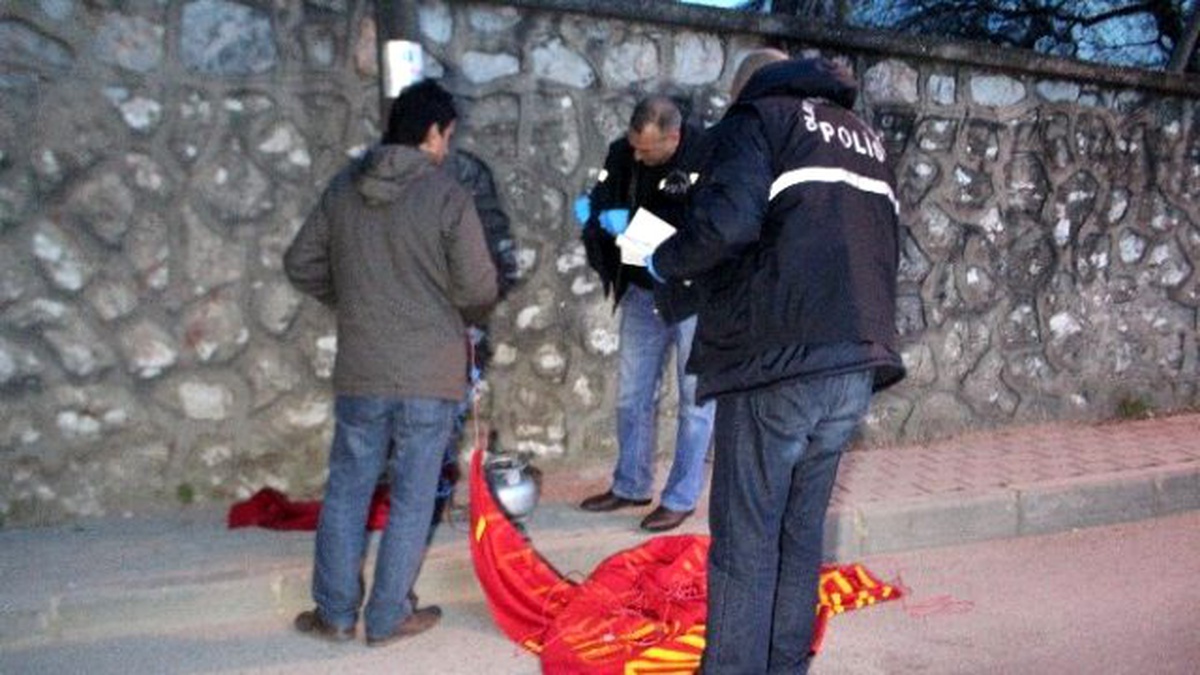 İzmir\'de Bomba Süsü Verilmiş Piknik Tüpü Panik Yarattı