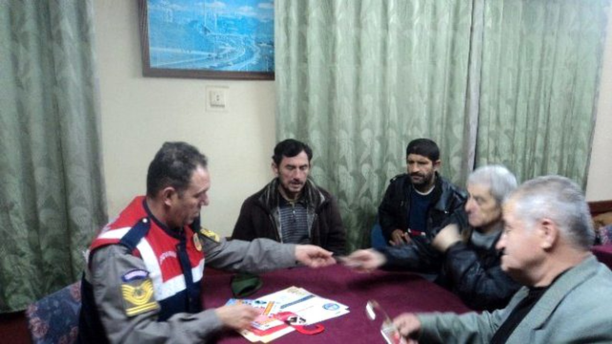 Jandarma Şoförleri ve Köylüleri Bilgilendirdi