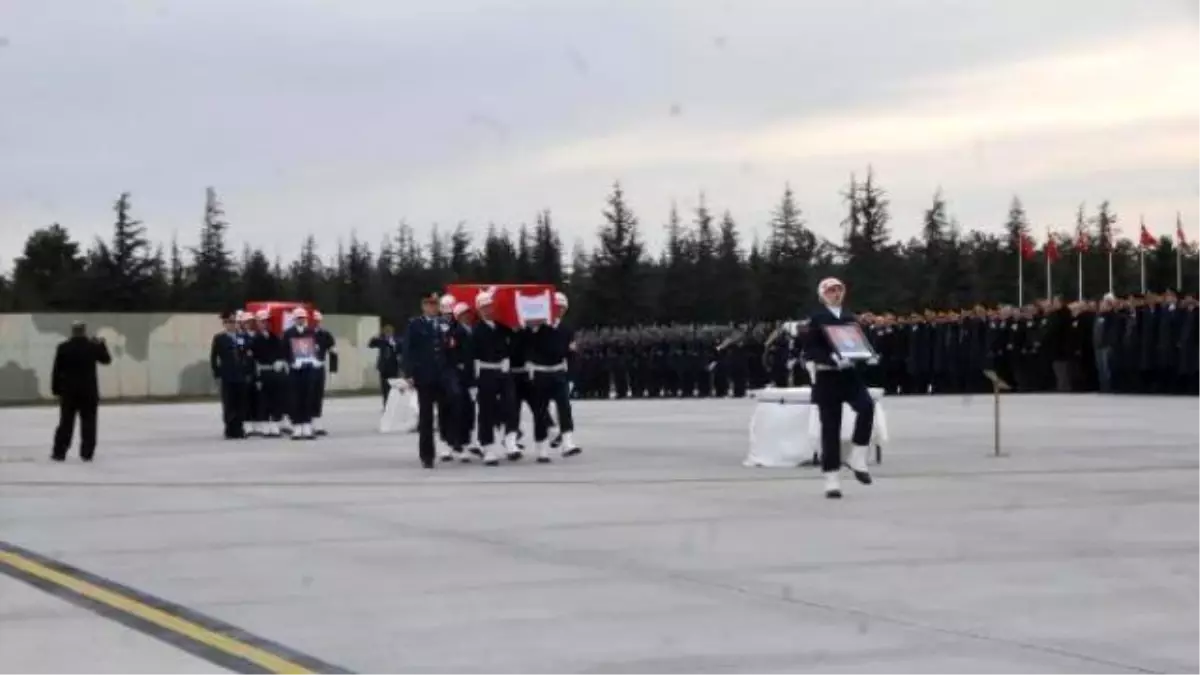 Şehit Pilotlar Gözyaşlarıyla Uğurlandı