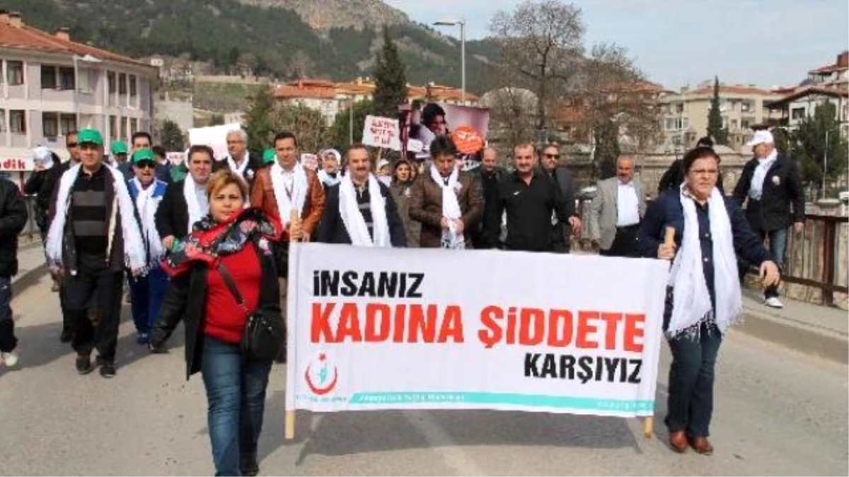Amasya\'da \'Kadına Şiddete Hayır\' Yürüyüşü