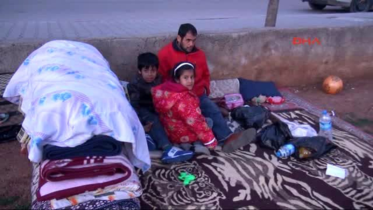 Gaziantep\'te Sokakta Kalan Aileye Belediye Sahip Çıktı