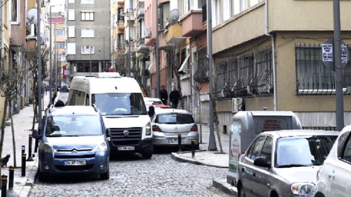 Her Mahalleye Geliyor...Tapusu 15 Bin Lira