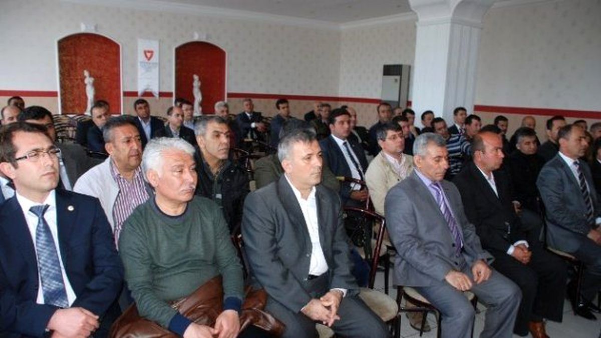 Savdes-sen Genel Başkanı Tuncay Cengiz, İskenderun\'da Sendika Üyelerine Haklarını Anlattı