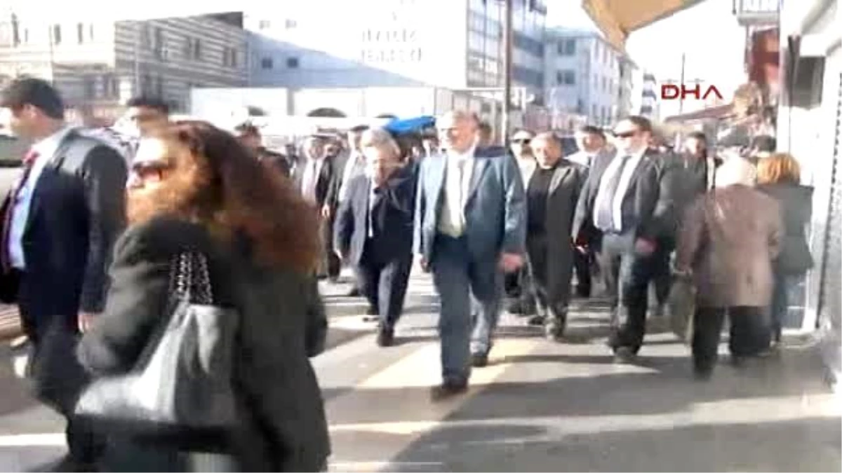 ABD\'nin Ankara Büyükelçisi, 8 Mart\'ı Diyarbakır Sokaklarında Eşiyle Geçirdi
