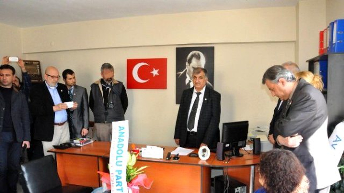Anadolu Partisi Kuşadası İlçe Binası Açıldı