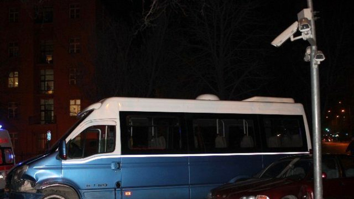 Başbakanlık Merkez Bina Önündeki Kaza Polisi Alarma Geçirdi