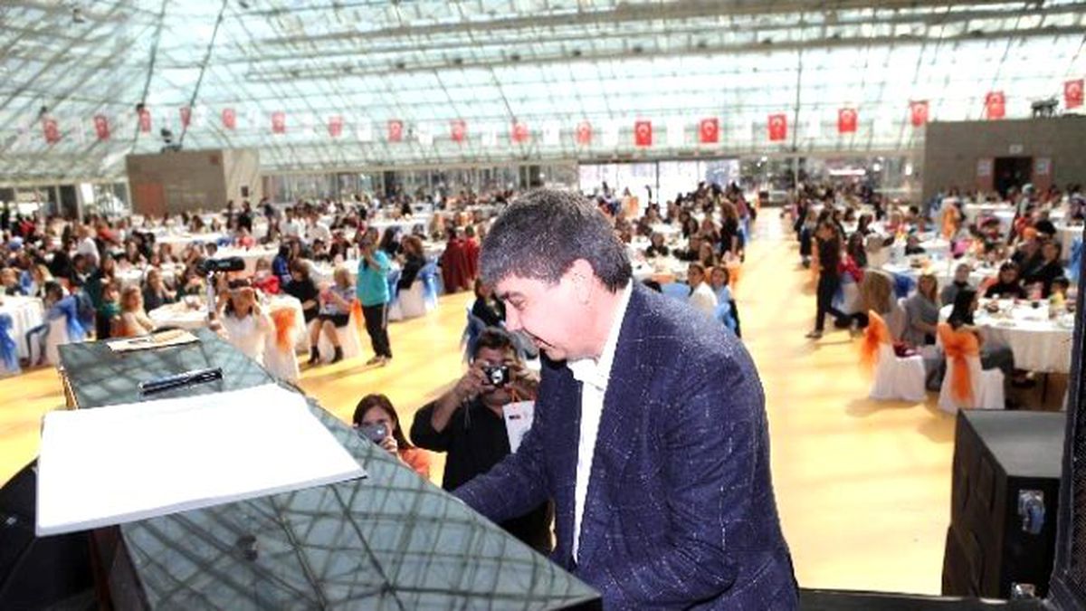 Başkan Türel Kadınlar İçin Çaldı