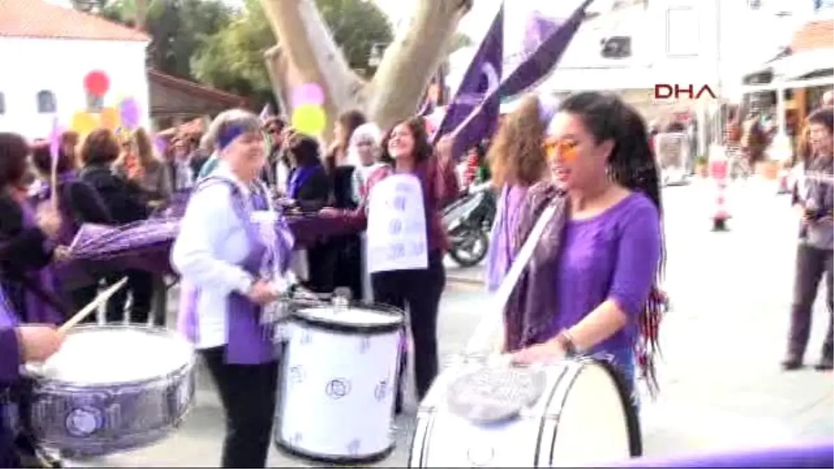 Bodrumlu Kadınlardan Yürüyüşlü Kutlama
