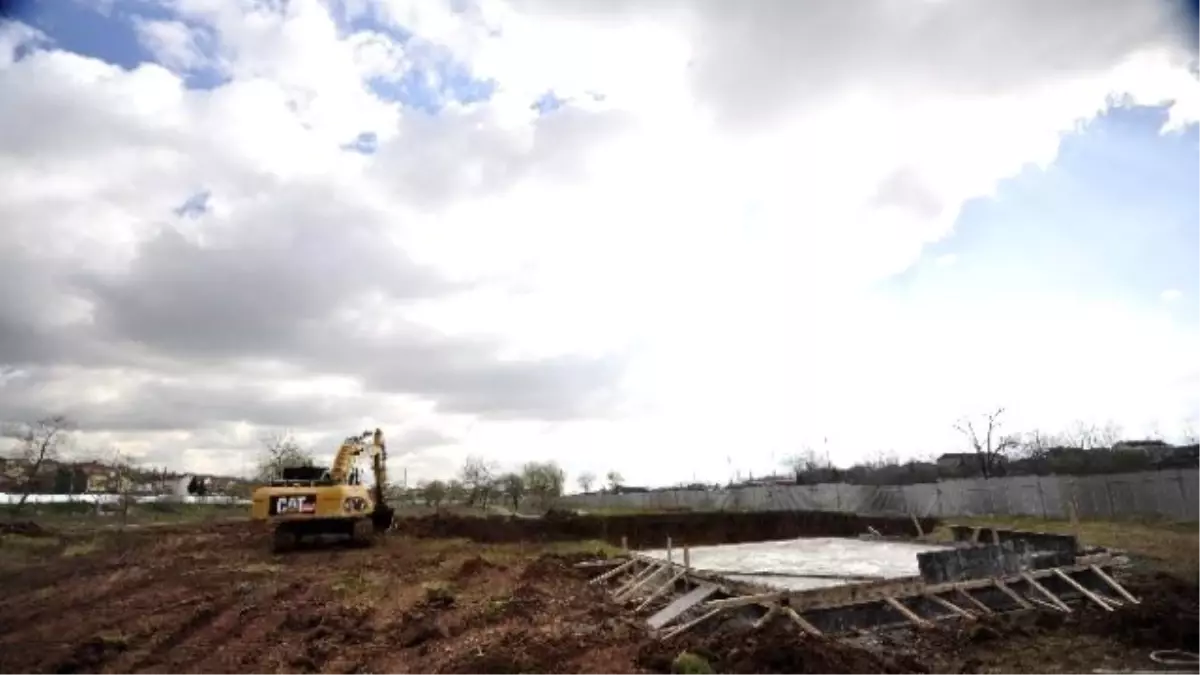 Çınarlıkent Konutlarına İlk Kazma Vuruldu