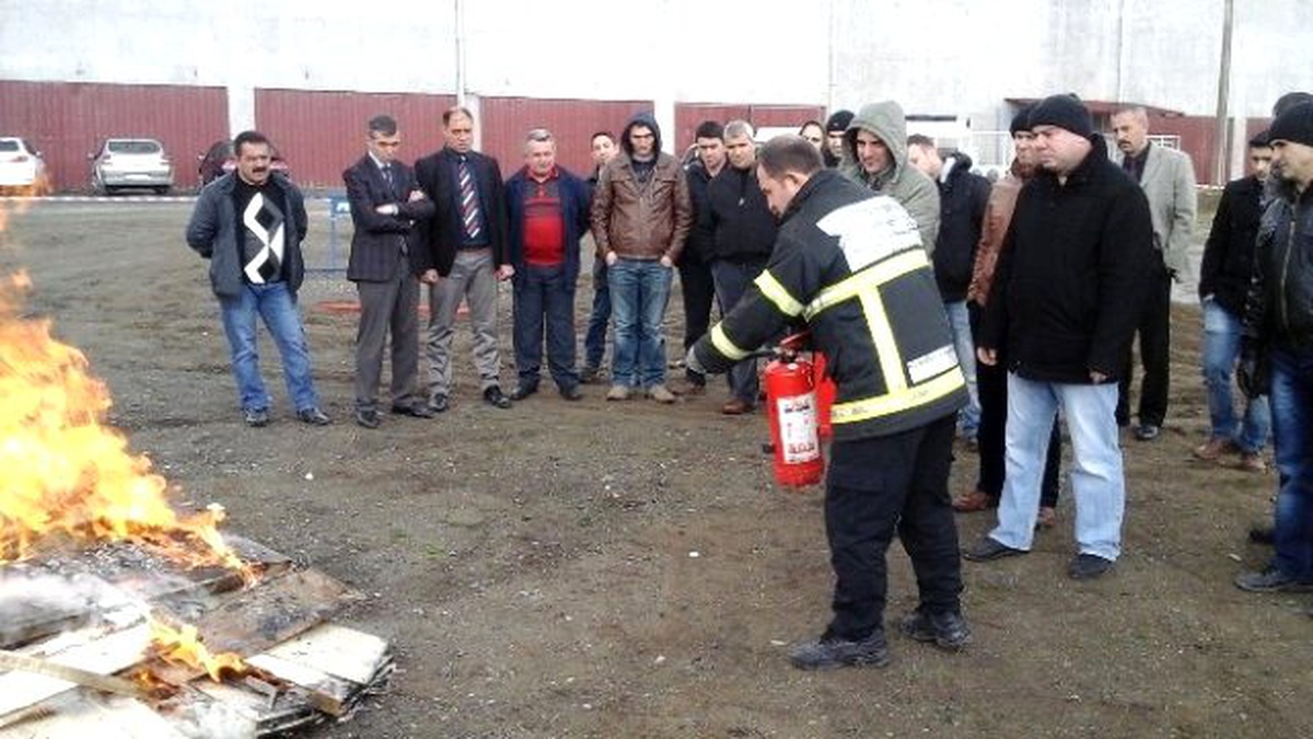 Erzincan İtfaiyesinden Emniyete Yangın Eğitimi
