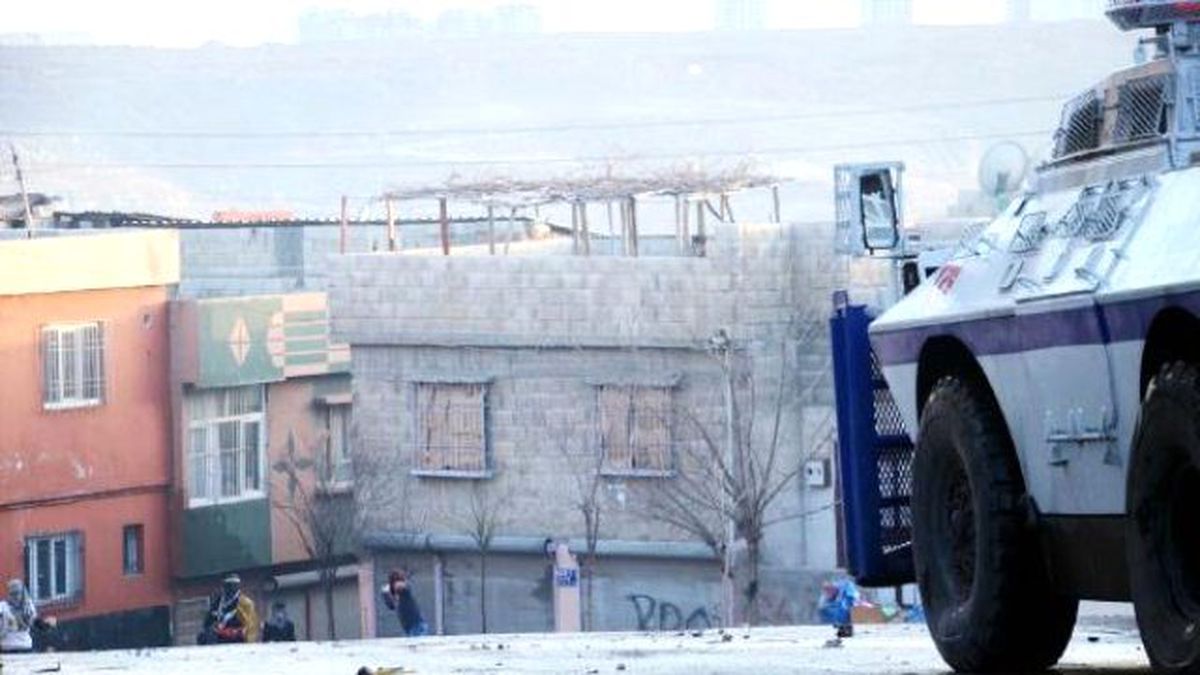 Gaziantep\'te Yol Kapatan Gruba Müdahale