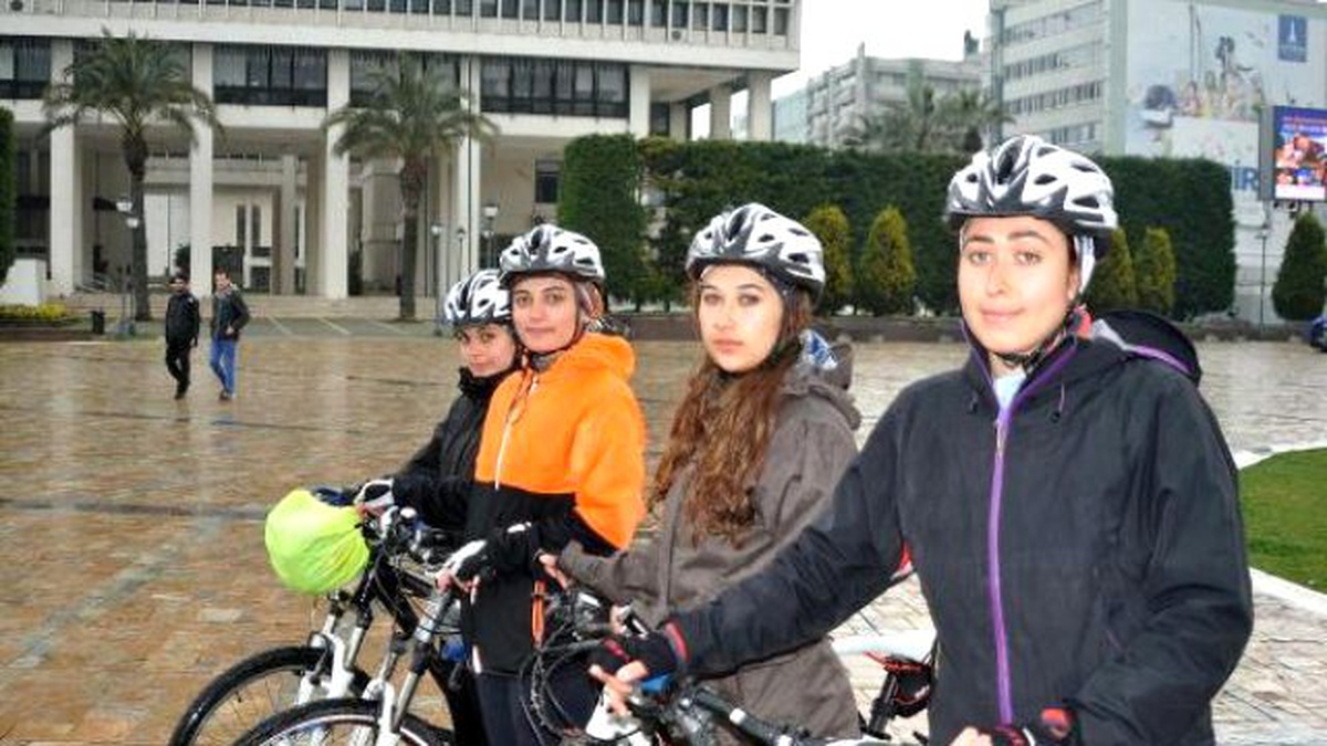Kadın 500 Kilometre Pedal Bastı, Ancak Tacizden Kurtulamadı