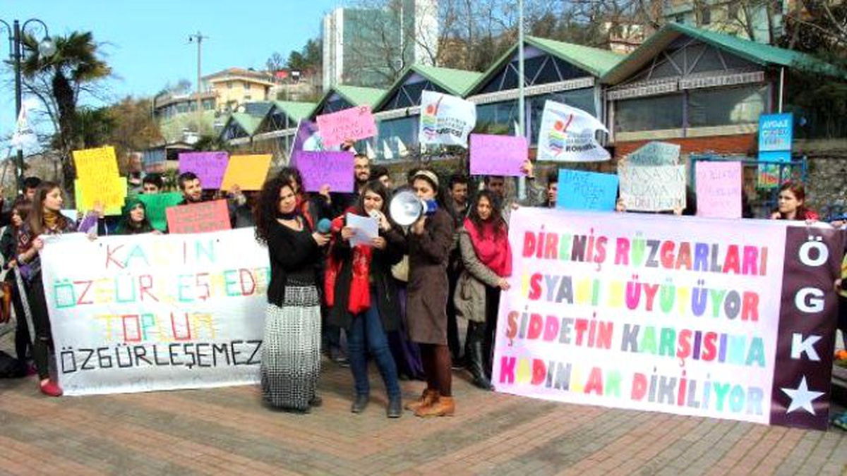 Kadına Şiddeti Tiyatro Oyunuyla Protesto Etti