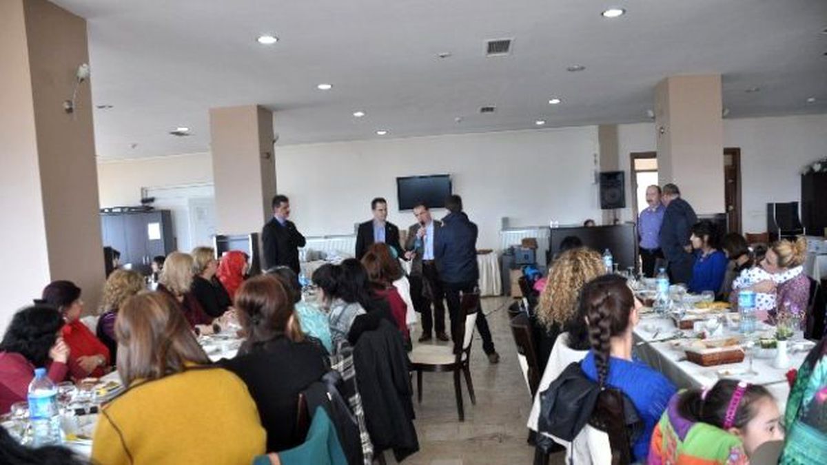 Kamuran Aşkar, 8 Mart Dünya Kadınlar Gününü Unutmadı
