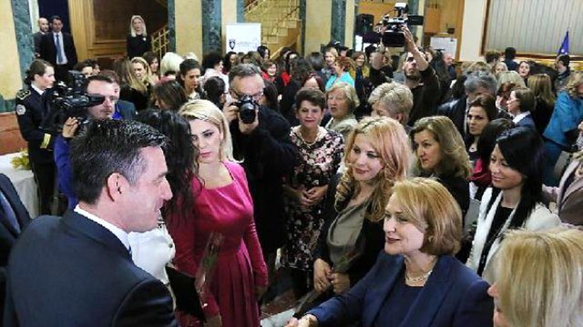 Kosova Meclisi 4 Ülkeden Kadın Vekilleri Ağırladı