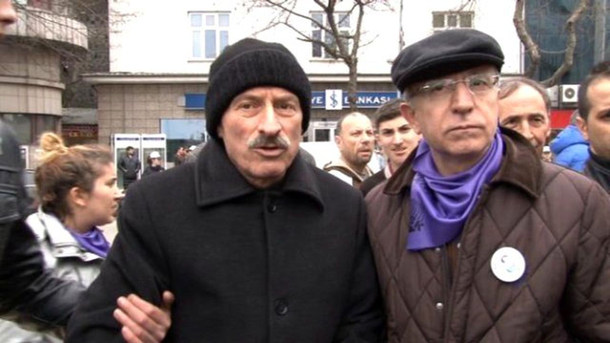 Kürtçe Pankarta Tepki