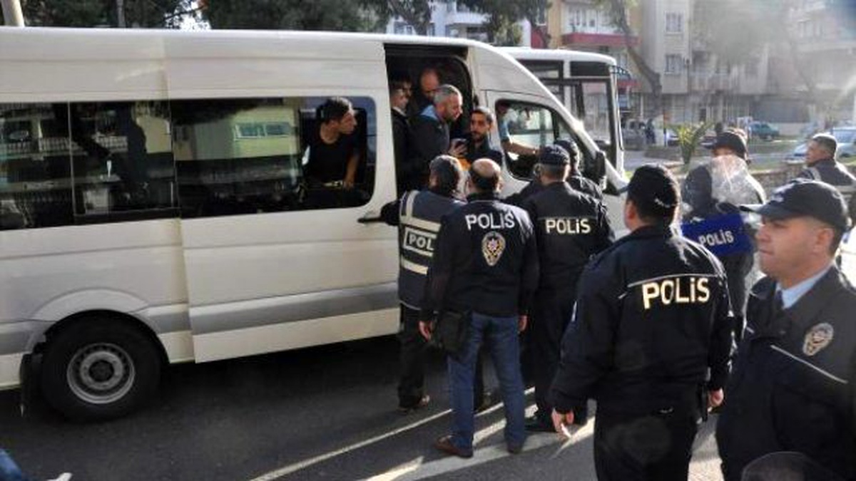 Nazilli Belediyespor-Altay Maçından Sonra 1 Polis Ayağından Yaralandı
