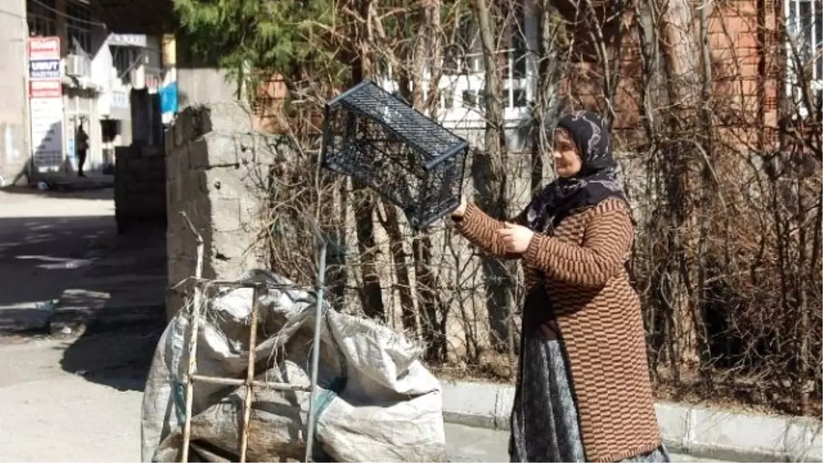 Kadınlar Günü\'nde Bir Annenin Yürek Burkan Dramı