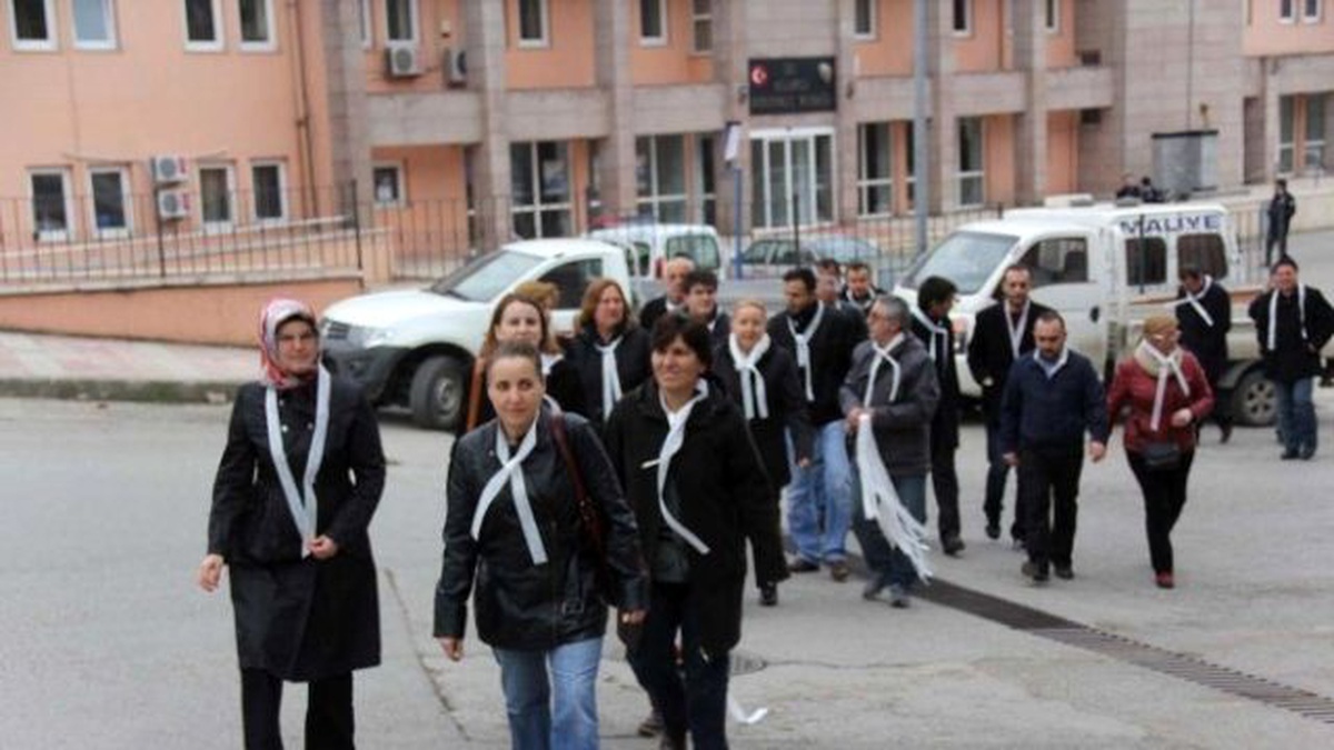 Sağlık Çalışanlarından "Kadına Şiddetin Önlenmesi" Yürüyüşü