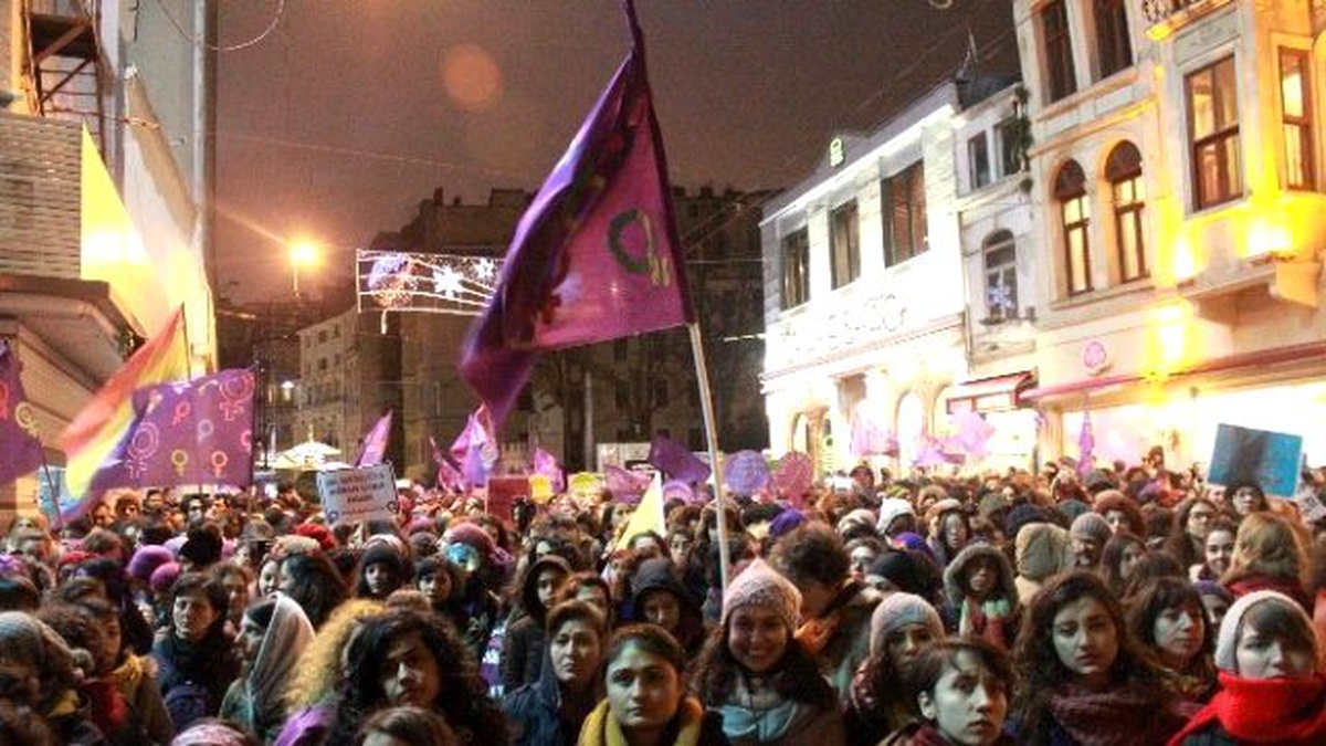 Taksim\'de 12. Feminist Gece Yürüyüşü