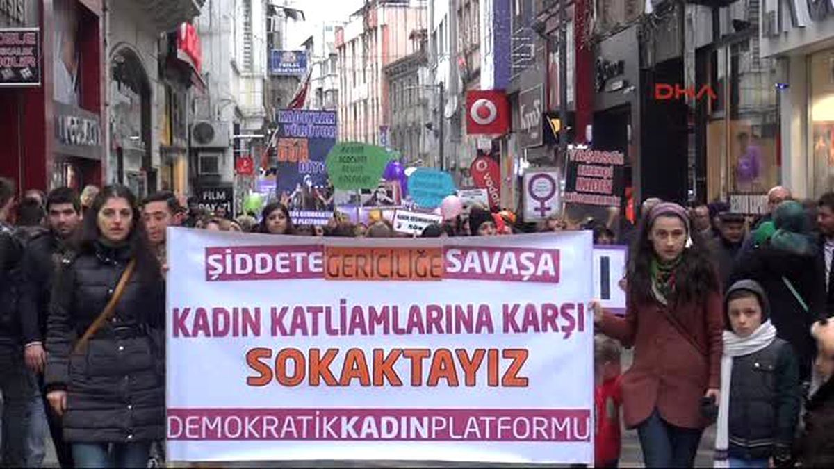 Trabzon\'da Kadınlar Yürüdü