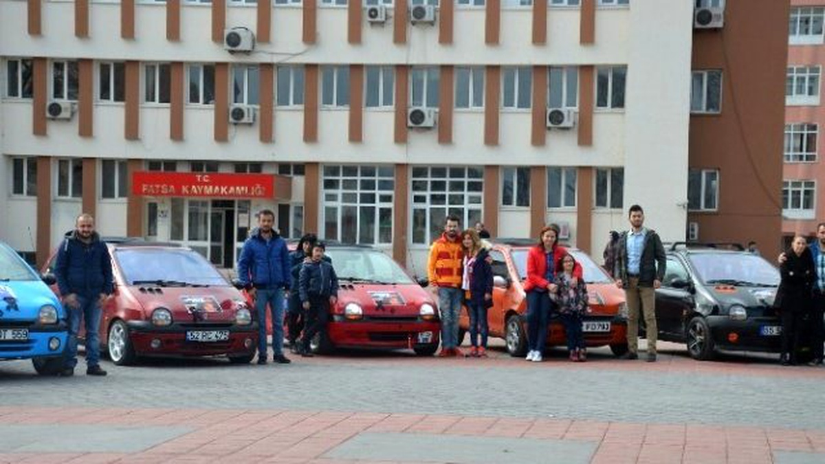 Twingo Otomobil Kulübü Fatsa\'da "Kadına Şiddete Hayır" Dedi