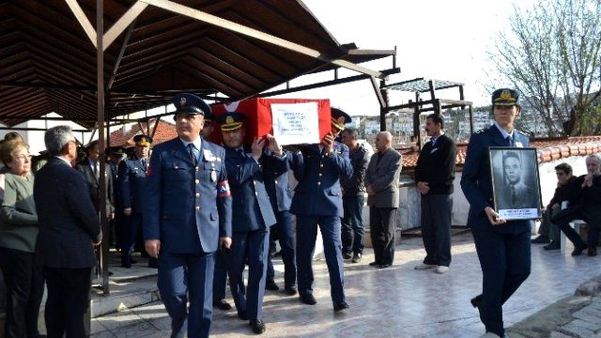 Uçan Kuğular Komutanlarını Törenle Uğurladı