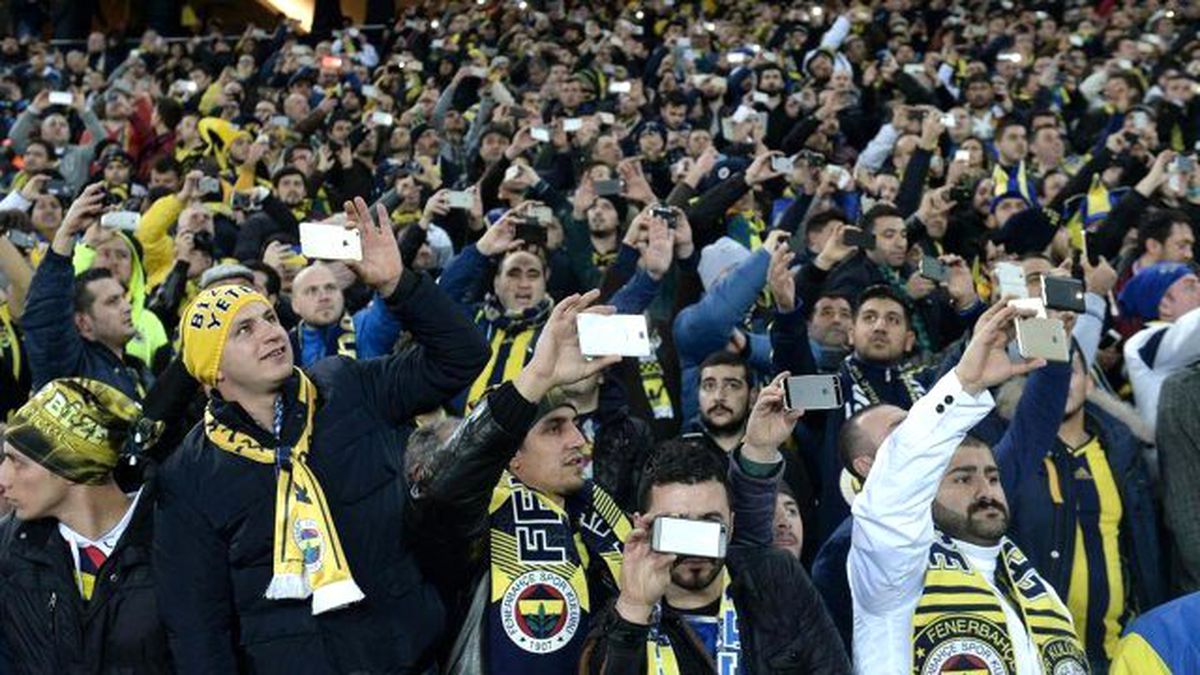 Van\'daki Derbi Kutlamalarında 1\'i Polis 3 Kişi Yaralandı