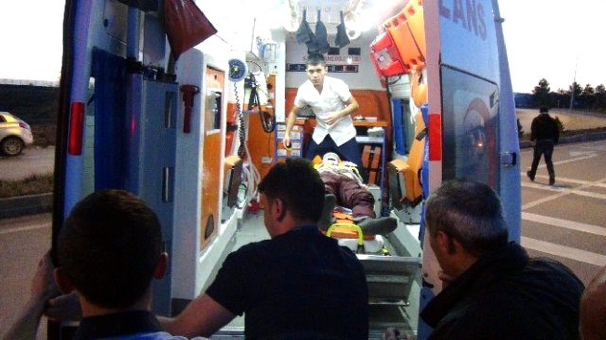 Yoldan Çıkan Otomobil Tarlaya Uçtu: 1 Ölü, 2 Yaralı