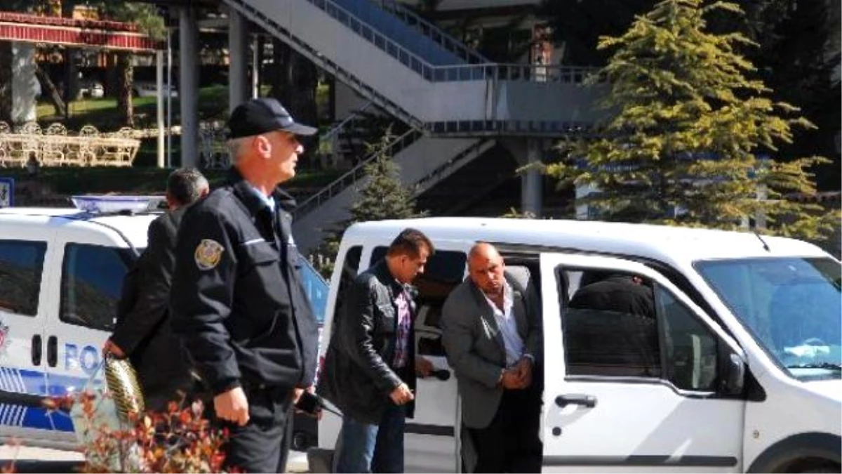 Amasya\'da Restorandan Kadını Kaçırıp Adamı Yaraladılar