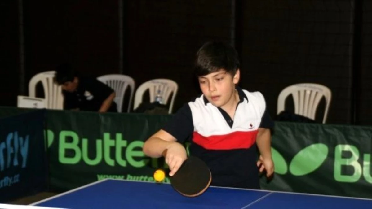 Adana\'da Okullararası Küçükler Masa Tenisi Grup Karşılaşmaları