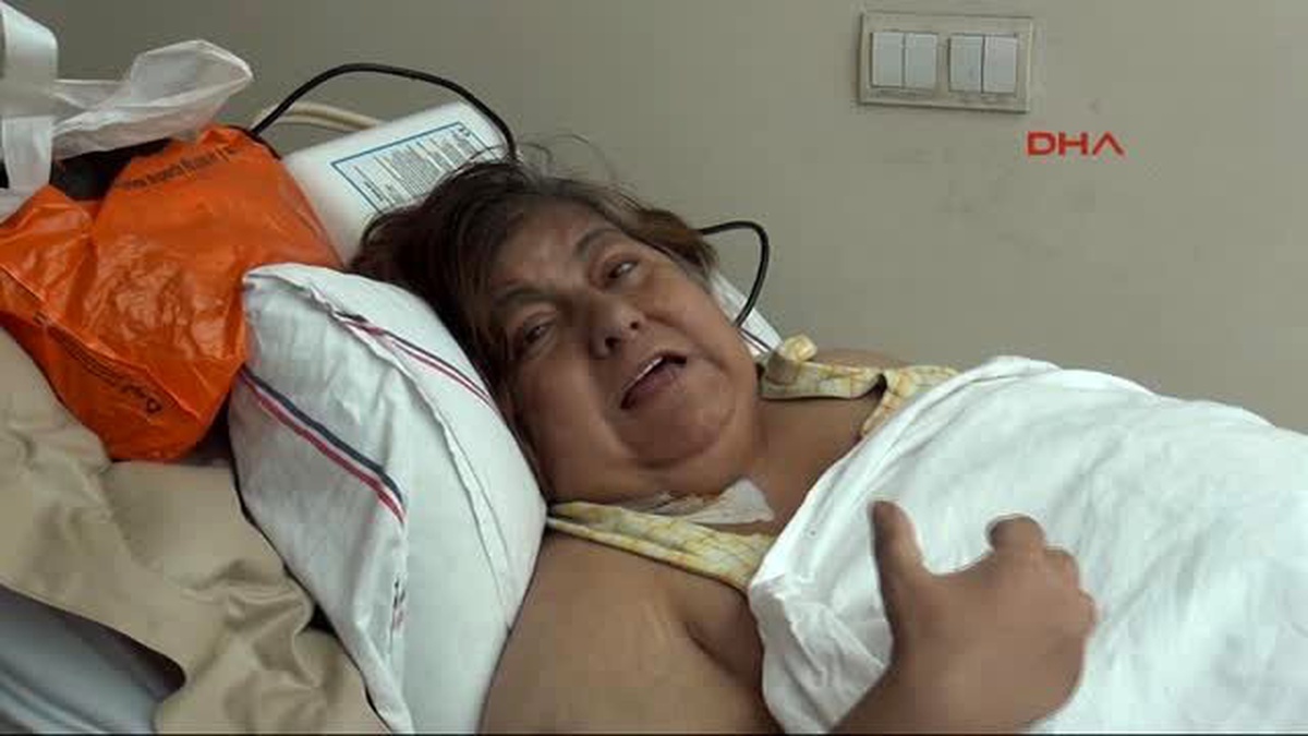 Obez Ambulansı Arızalandı, Belediye Ambulansıyla Evine Götürüldü