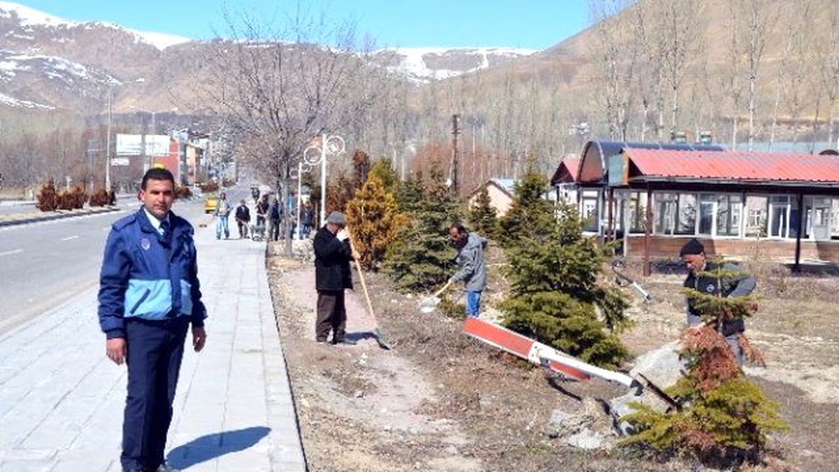 Adilcevaz Belediyesinden Temizlik Çalışması