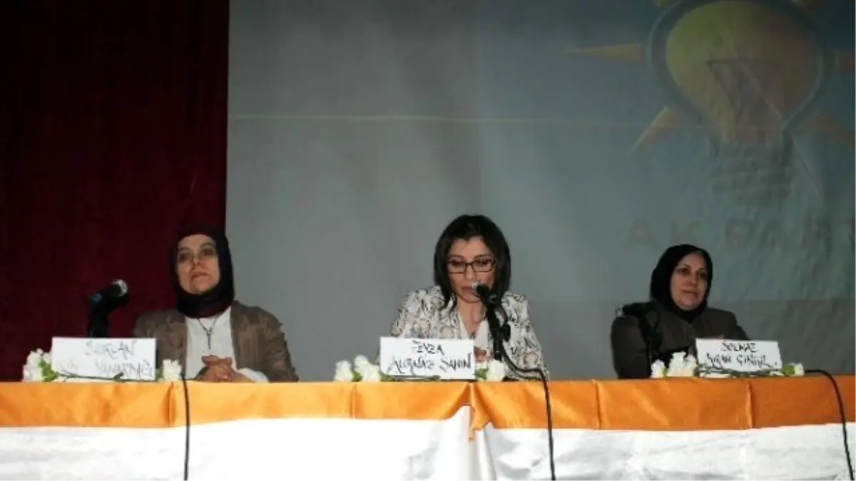 AK Parti Afyonkarahisar İl Başkanlığı \'Kadın\' Konulu Panel